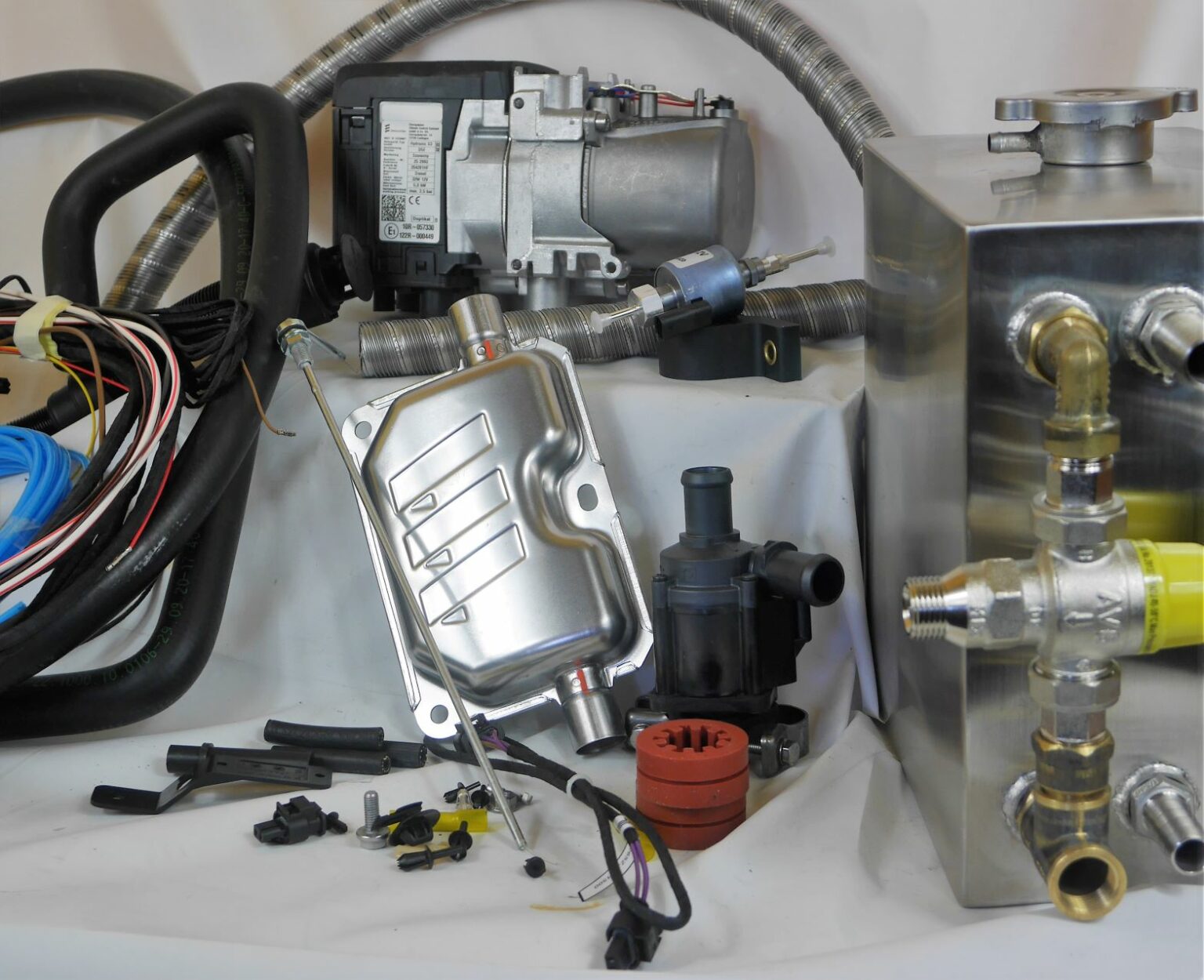 Dieselheat DH9 Hydronic Diesel Hot Water System with D5E HS3